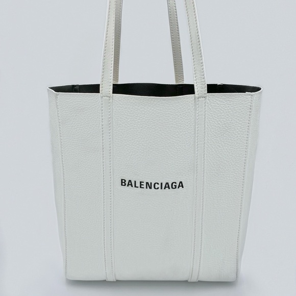 Balenciaga Everyday XXS Tote bag - Picture 1 of 10